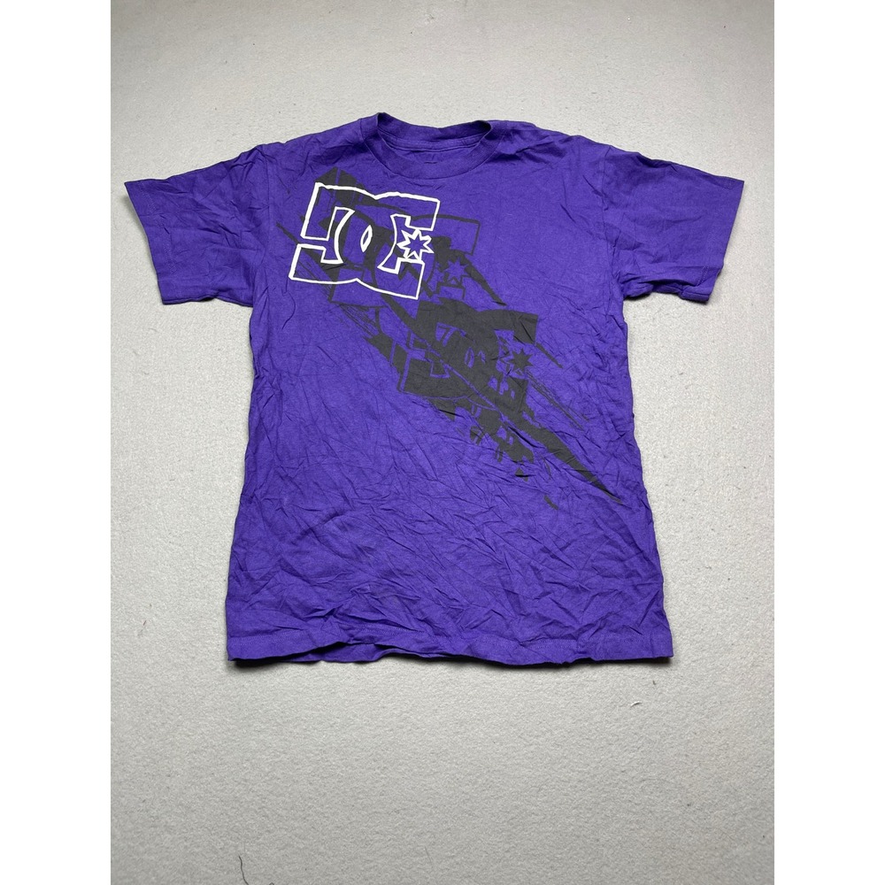 DC Shoes T-Shirt Cotton Purple Graphic Print Small Mens